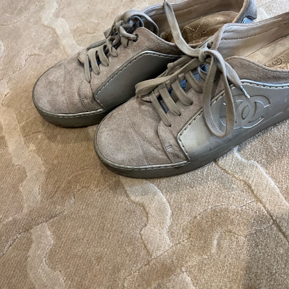 Chanel unisex sneakers Men size 39